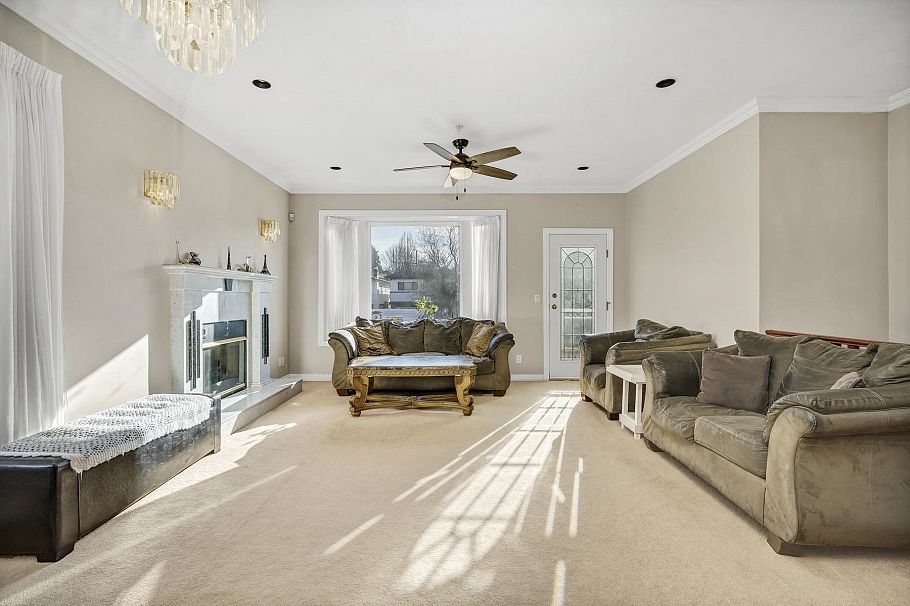 591 E 28th Avenue Vancouver, BC - 3