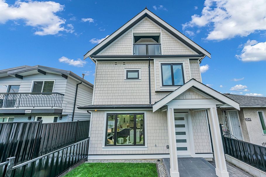 2 3344 Adanac Street Vancouver, BC - 1