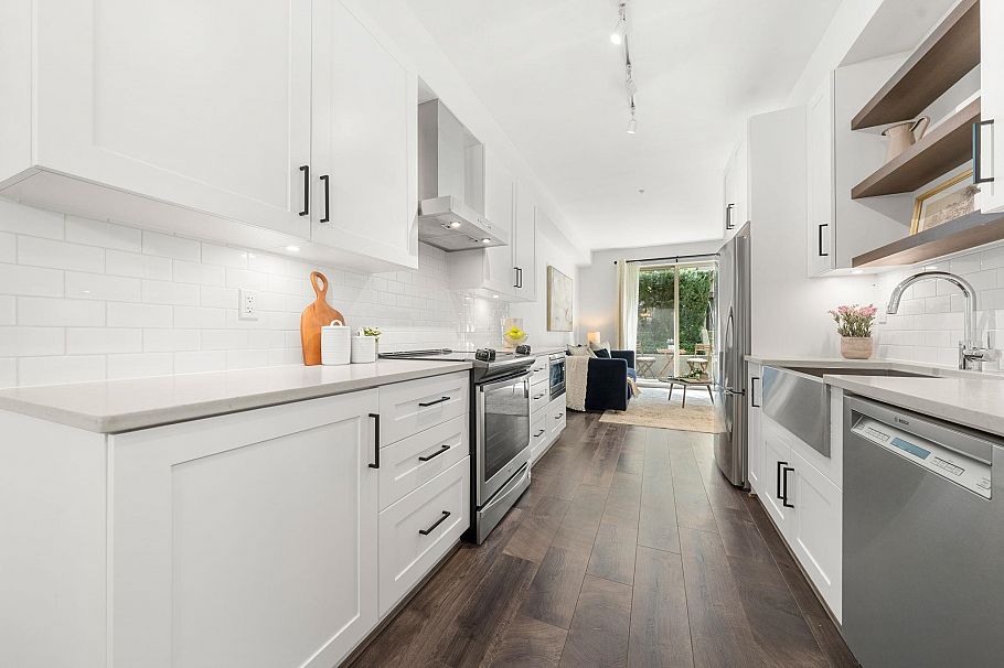 9 433 Seymour River Place North Vancouver, BC - 11