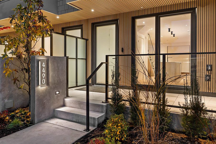 4490 Ash Street Vancouver, BC - 2