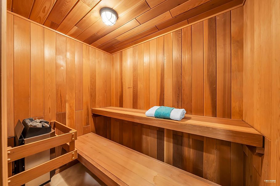 6963 Fremlin Street Vancouver, BC - 9