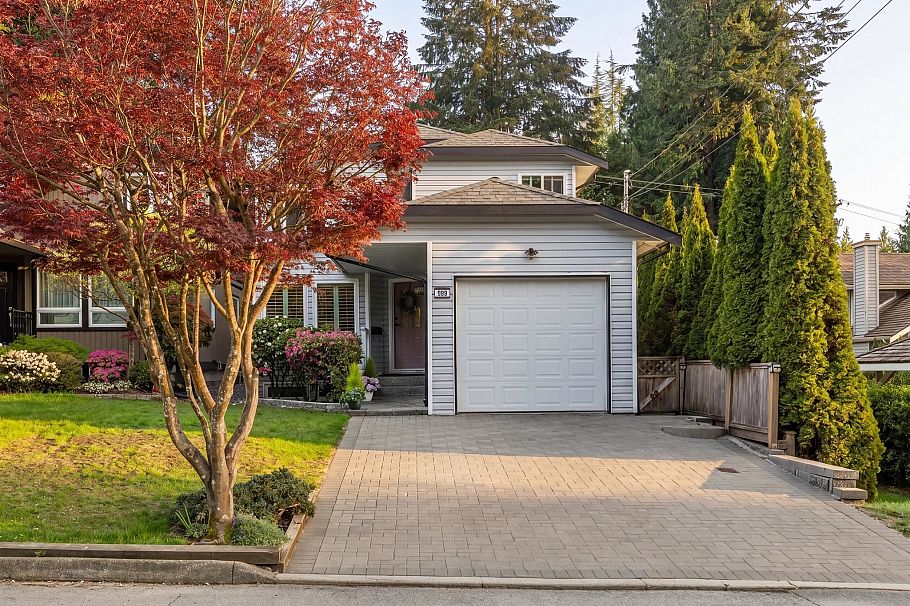 999 Canyon Boulevard North Vancouver, BC - 1