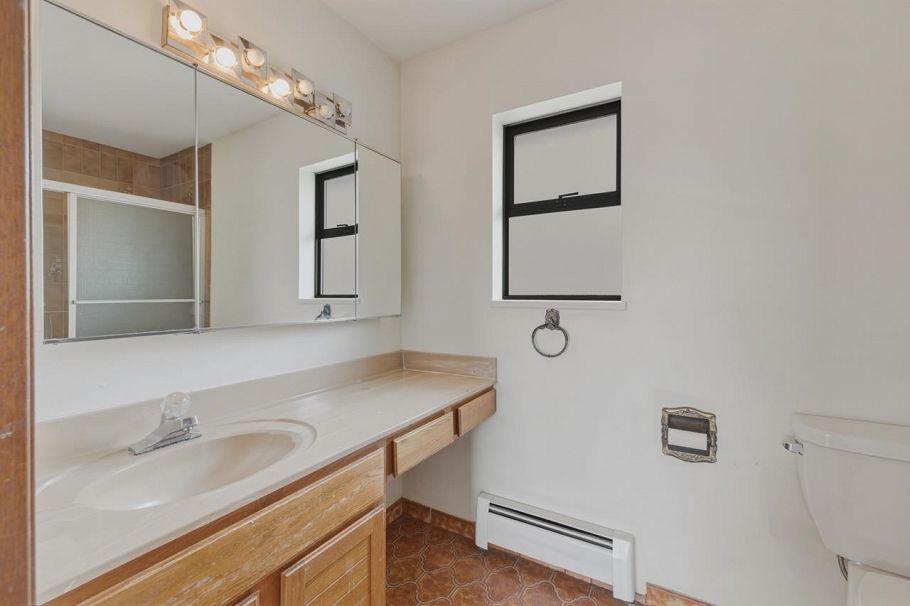 370 N Kootenay Street Vancouver, BC - 18