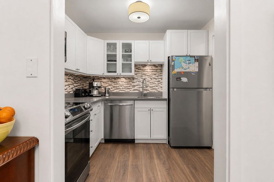 104 2475 York Avenue Vancouver, BC - 7