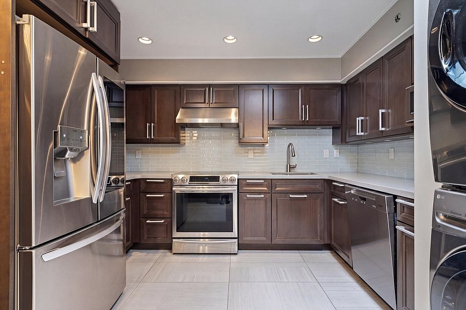 306 1345 W 4th Avenue Vancouver, BC - 3