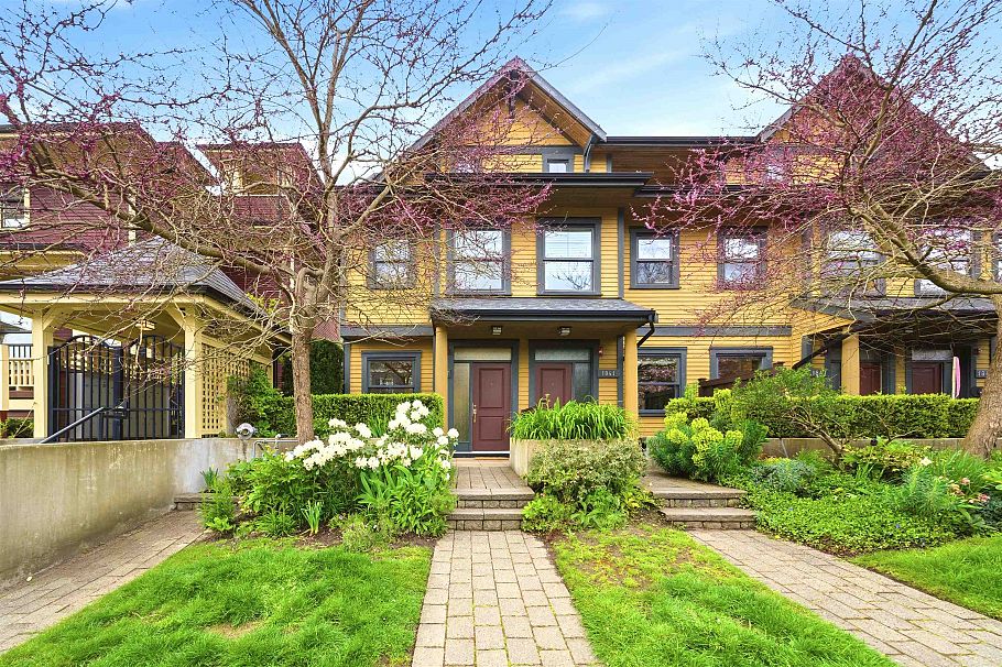 1837 Charles Street Vancouver, BC - 1