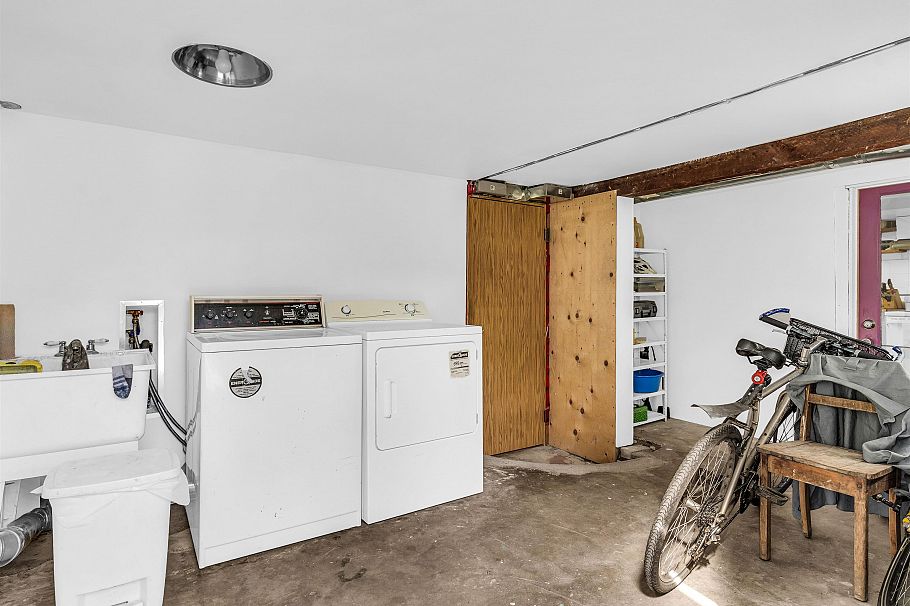 1756 E 7th Avenue Vancouver, BC - 27