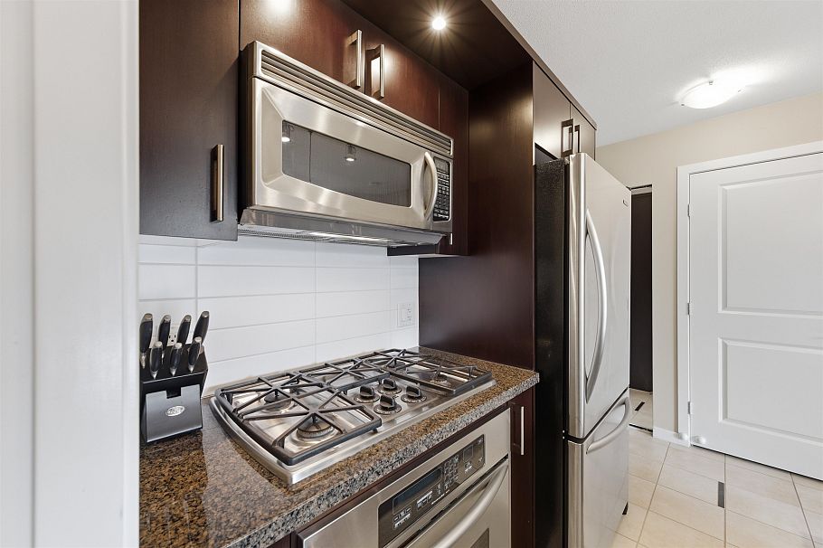 502 1650 W 7th Avenue Vancouver, BC - 7