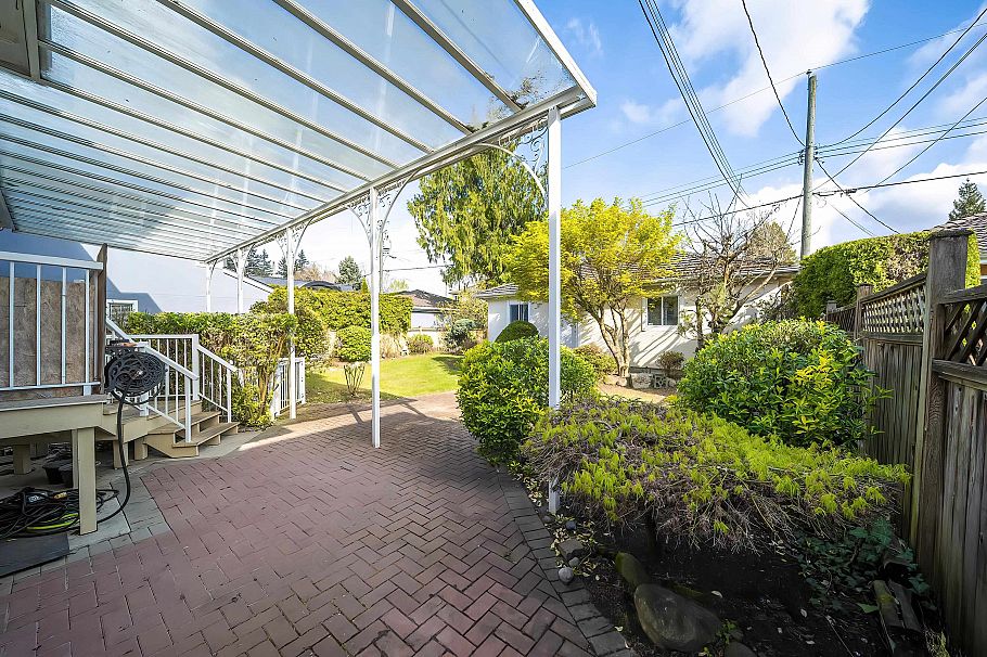 2039 W 62 Avenue Vancouver, BC - 26