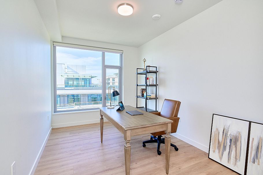 807 755 Harbourside Drive North Vancouver, BC - 25