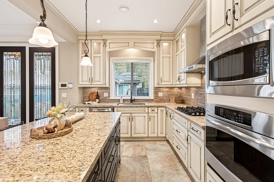 4532 W 15th Avenue Vancouver, BC - 16