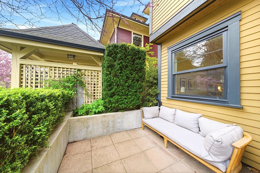 1837 Charles Street Vancouver, BC - 29