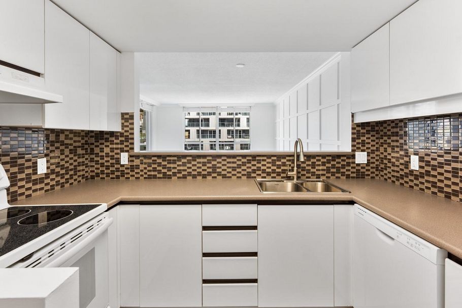 910 1500 Howe Street Vancouver, BC - 7