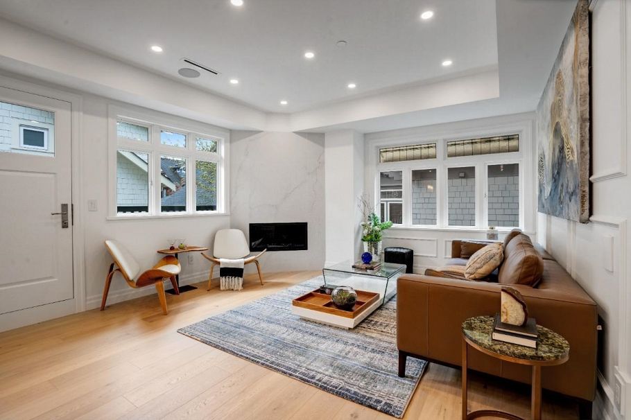 2012 W 15th Avenue Vancouver, BC - 11