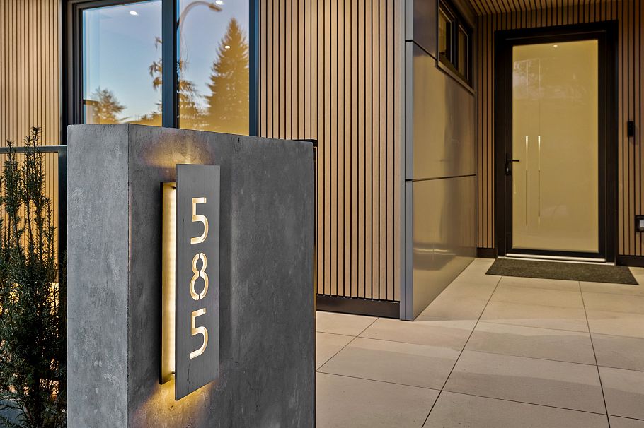 585 W 29th Avenue Vancouver, BC - 6