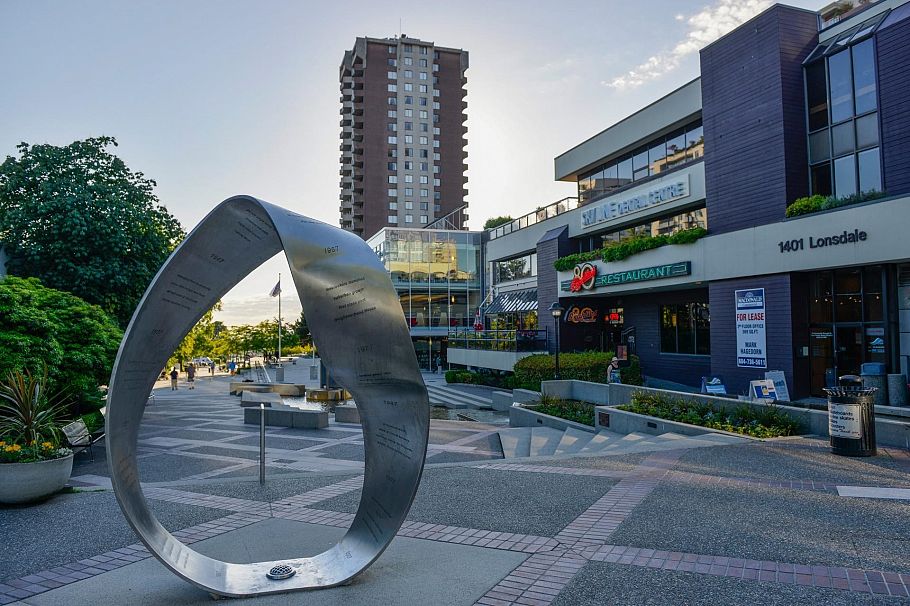 1949 Mahon Avenue North Vancouver, BC - 25