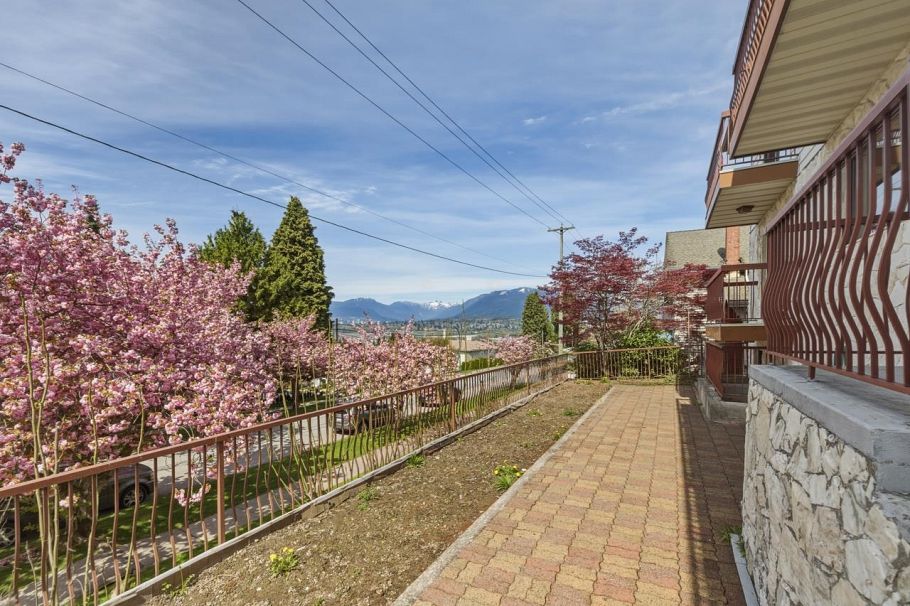 370 N Kootenay Street Vancouver, BC - 32