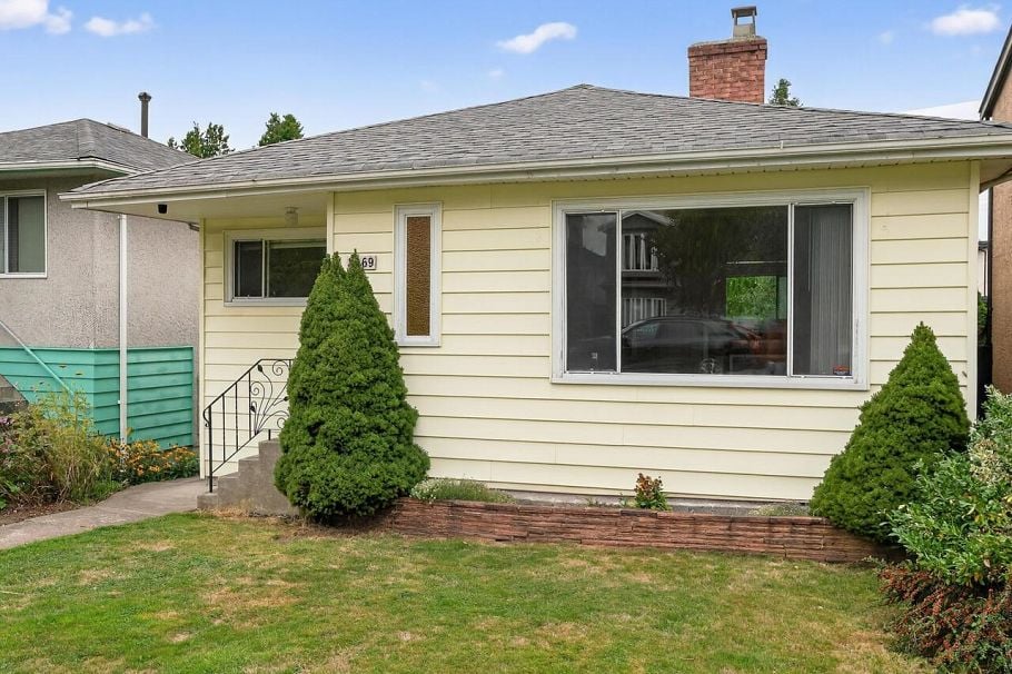 3069 E 18th Avenue Vancouver, BC - 2