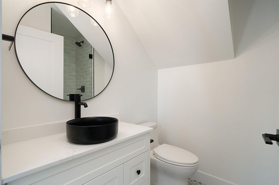 4830 Duchess Street Vancouver, BC - 12