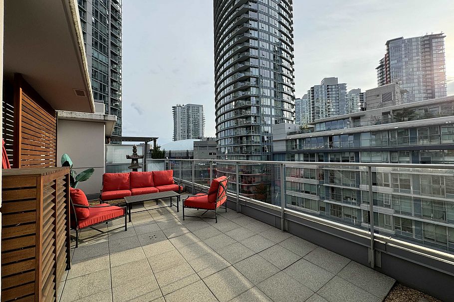 PH7 618 Abbott Street Vancouver, BC - 37