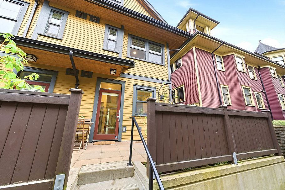 1837 Charles Street Vancouver, BC - 36