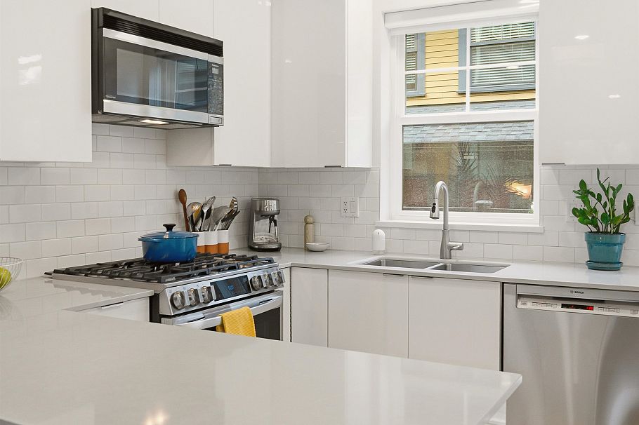 1837 Charles Street Vancouver, BC - 17