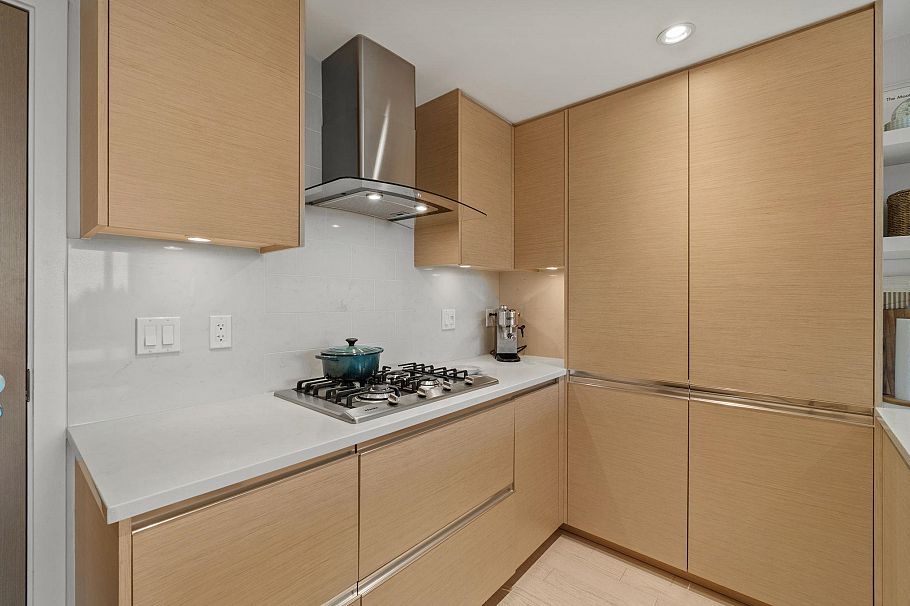 306 505 W 30th Avenue Vancouver, BC - 6