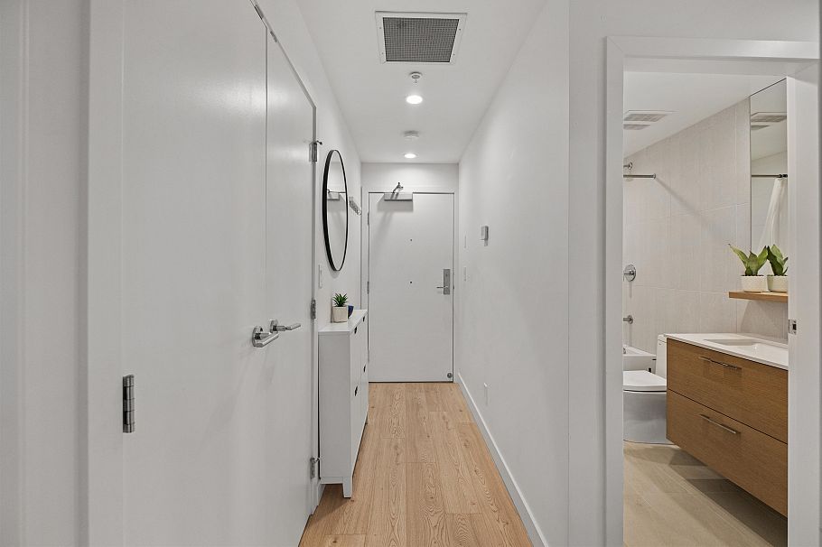 504 2181 Madison Avenue Burnaby, BC - 21