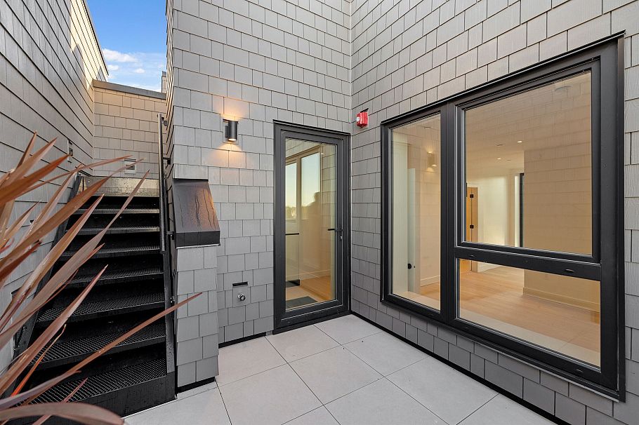 595 W 29th Avenue Vancouver, BC - 31