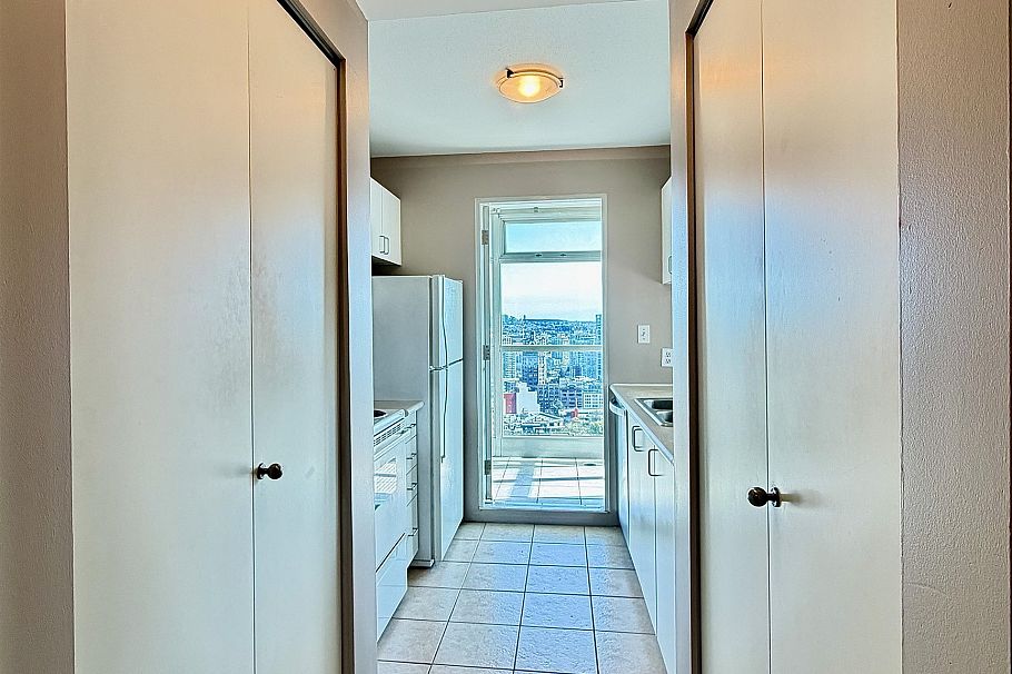 2609 438 Seymour Street Vancouver, BC - 3