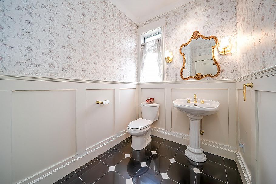 2039 W 62 Avenue Vancouver, BC - 13