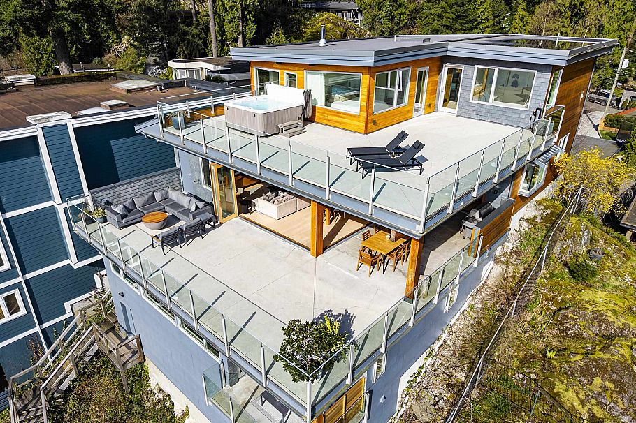 5577 INDIAN RIVER DRIVE, North Vancouver BC V7G 2T7 North Vancouver, BC - 3