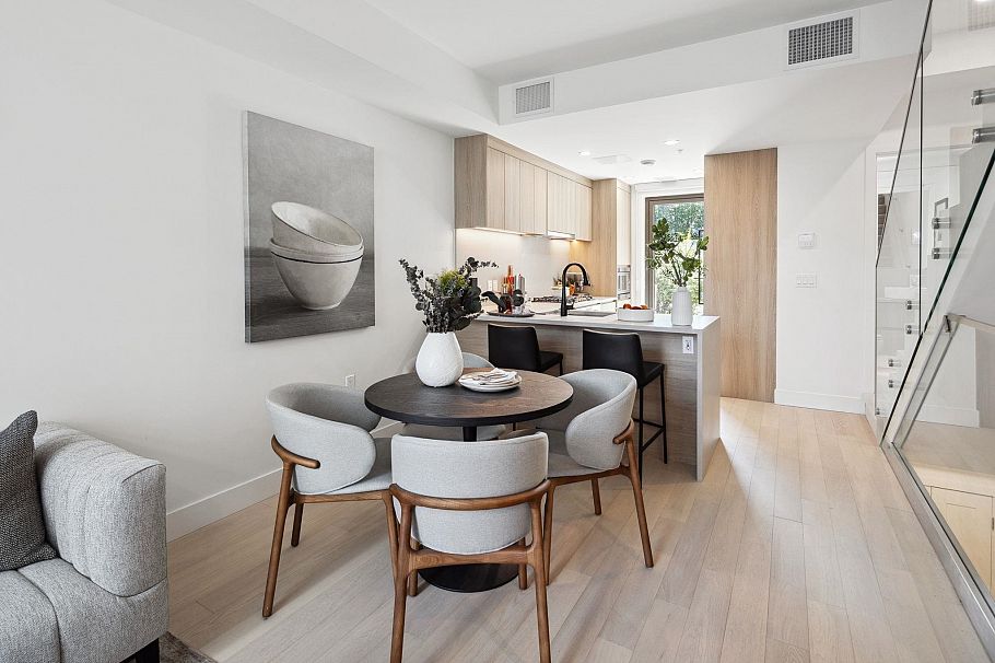 6312 Oak Street Vancouver, BC - 4