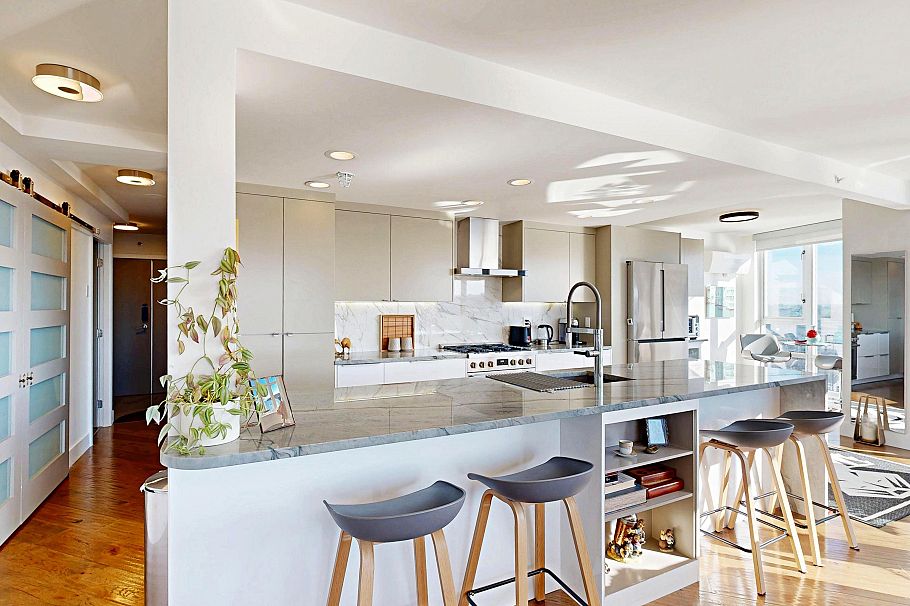 2706 1033 Marinaside Crescent Vancouver, BC - 11