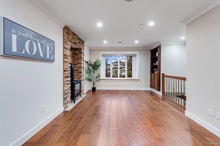 6167 Commercial Street Vancouver, BC - 3