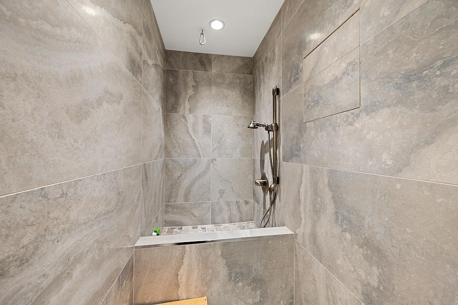 4005 Vine Street Vancouver, BC - 27