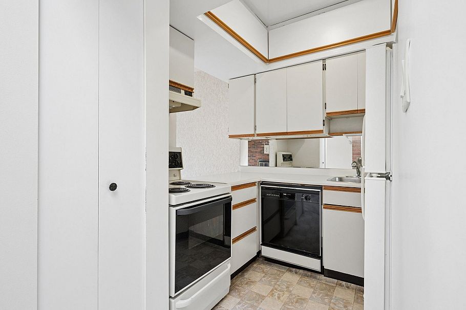 409 1535 Nelson Street Vancouver, BC - 15