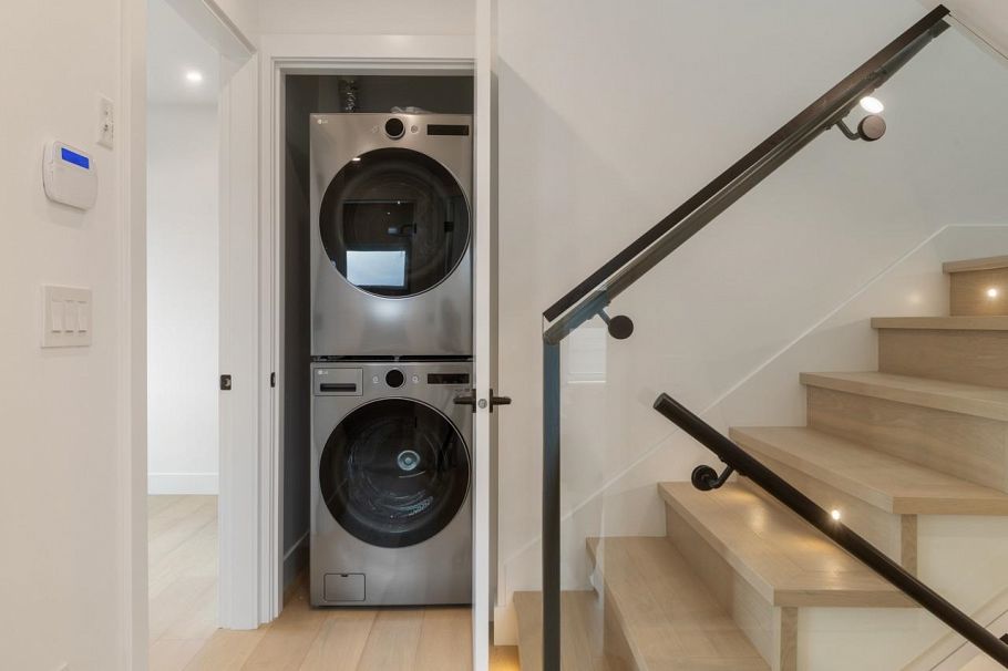 2 2680 E 5th Avenue Vancouver, BC - 21