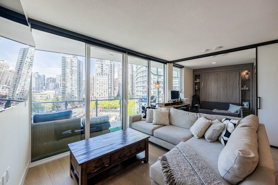 1001 89 Nelson Street Vancouver, BC - 3