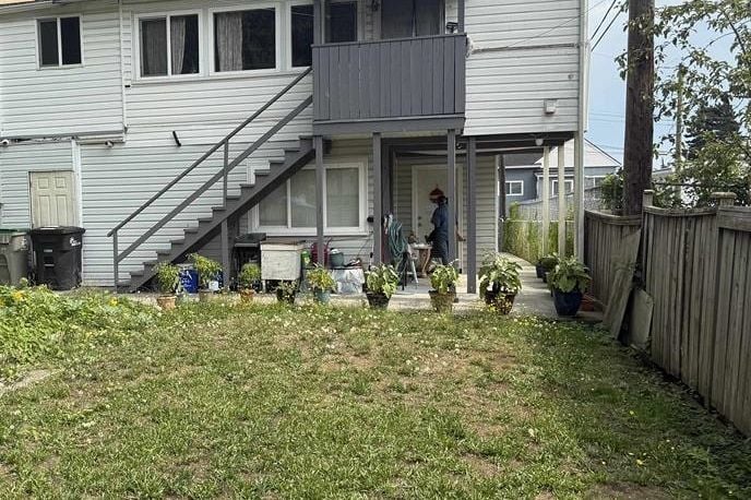 8125 St. George Street Vancouver, BC - 3