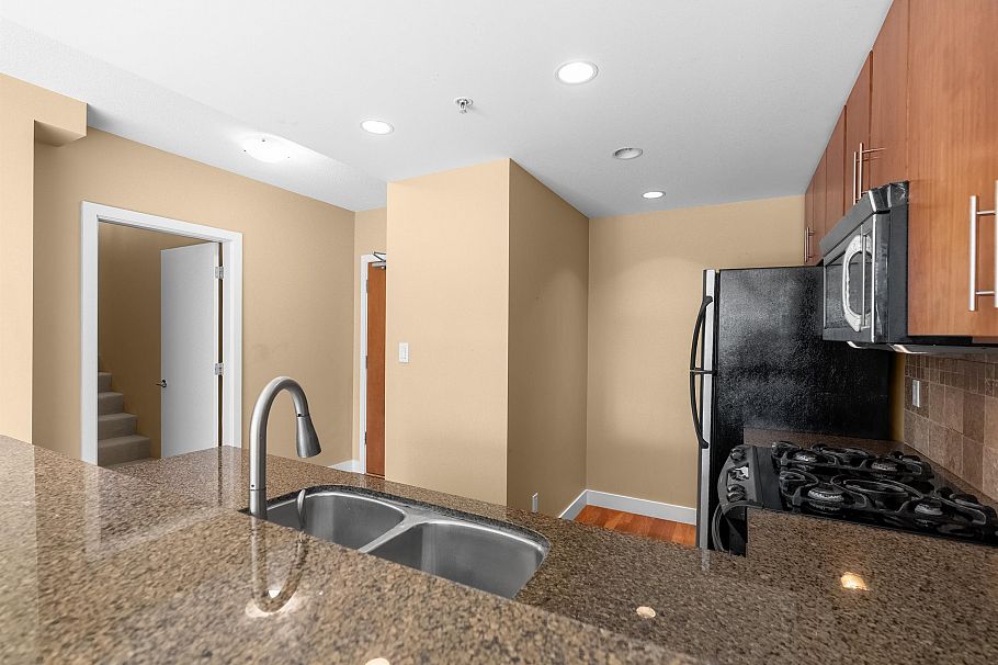 411 1483 W 7th Avenue Vancouver, BC - 15