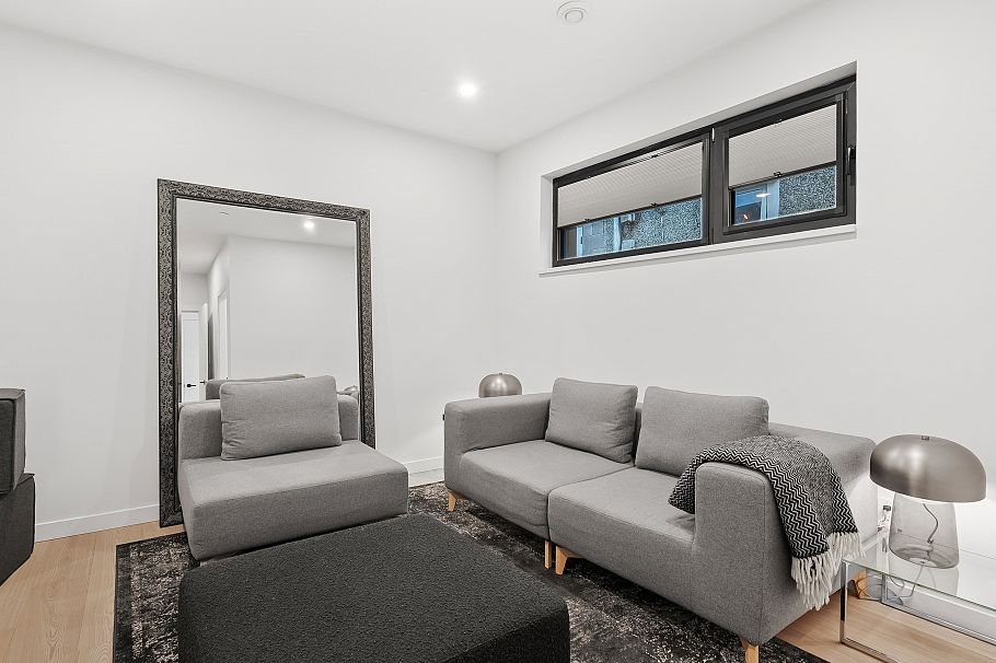 1331 Cotton Drive Vancouver, BC - 31