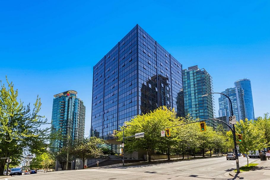 407 1333 W Georgia Street Vancouver, BC - 1
