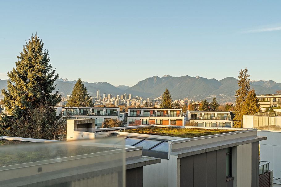 306 505 W 30th Avenue Vancouver, BC - 23