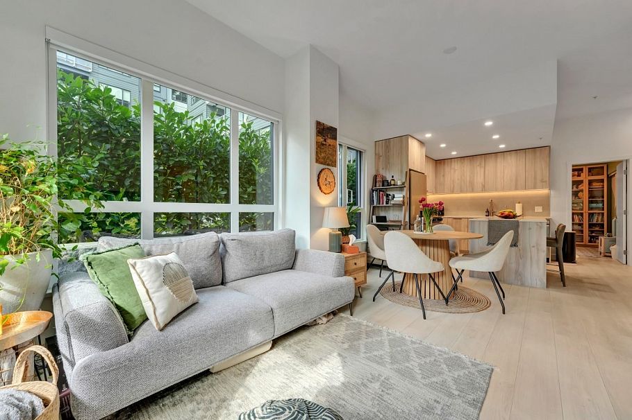 101 3596 Malsum Drive North Vancouver, BC - 12