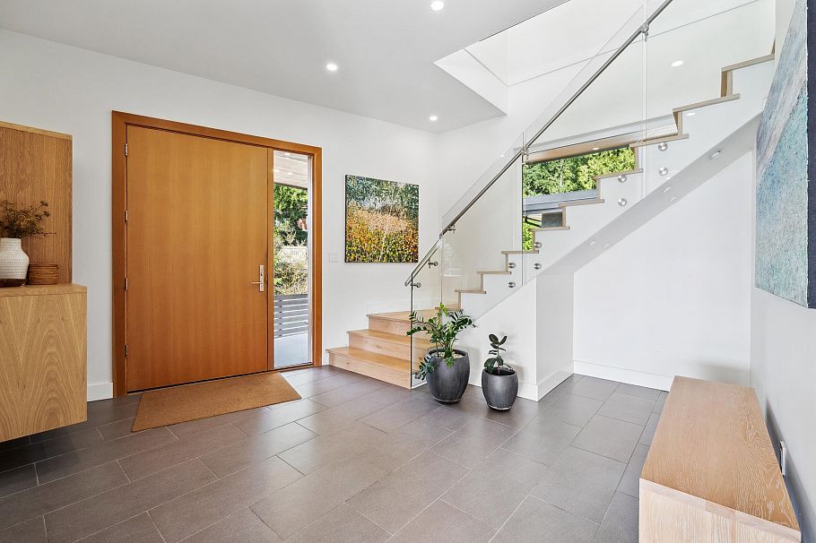 5577 INDIAN RIVER DRIVE, North Vancouver BC V7G 2T7 North Vancouver, BC - 4