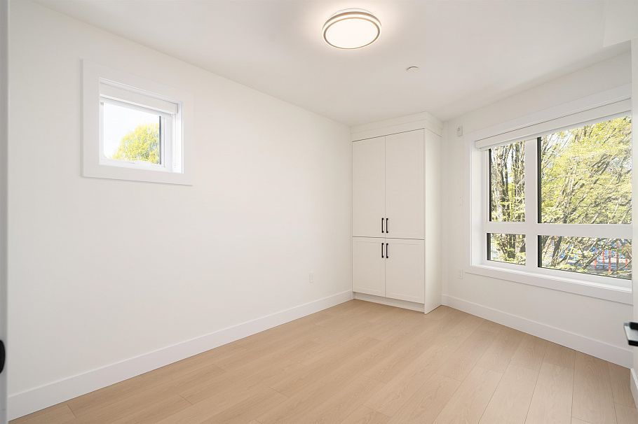 4830 Duchess Street Vancouver, BC - 21