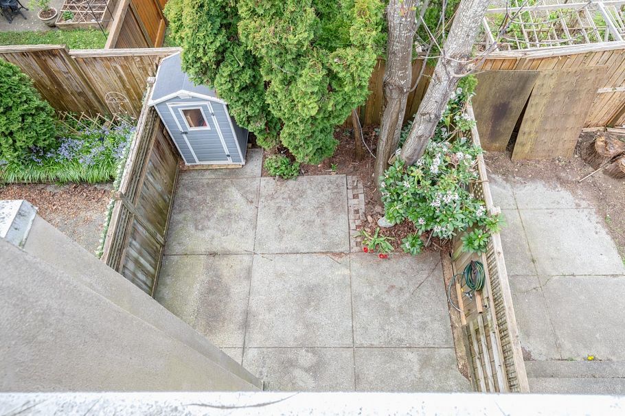 D 3439 E 43rd Avenue Vancouver, BC - 9