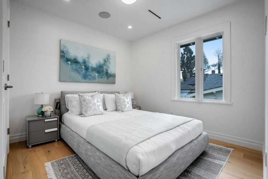 2012 W 15th Avenue Vancouver, BC - 19