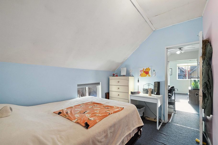 1649 Grant Street Vancouver, BC - 21